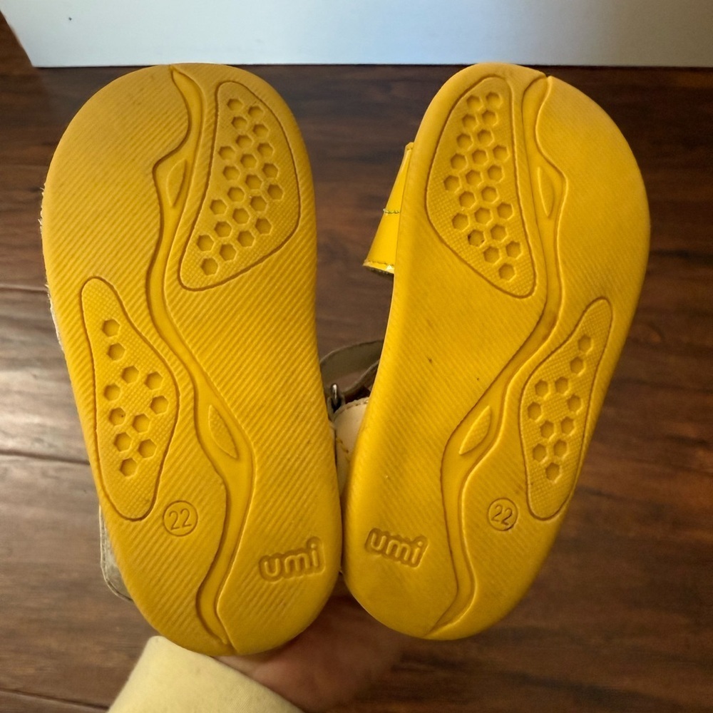 Umi Yellow Leather Flower Strap Sandals with Pink Accent - Picture 7 of 9